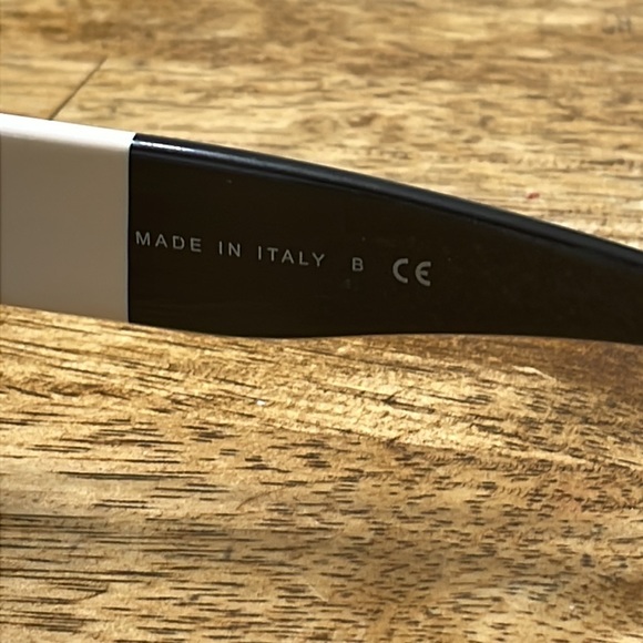 CHANEL Sunglasses 5146A - Picture 3 of 7